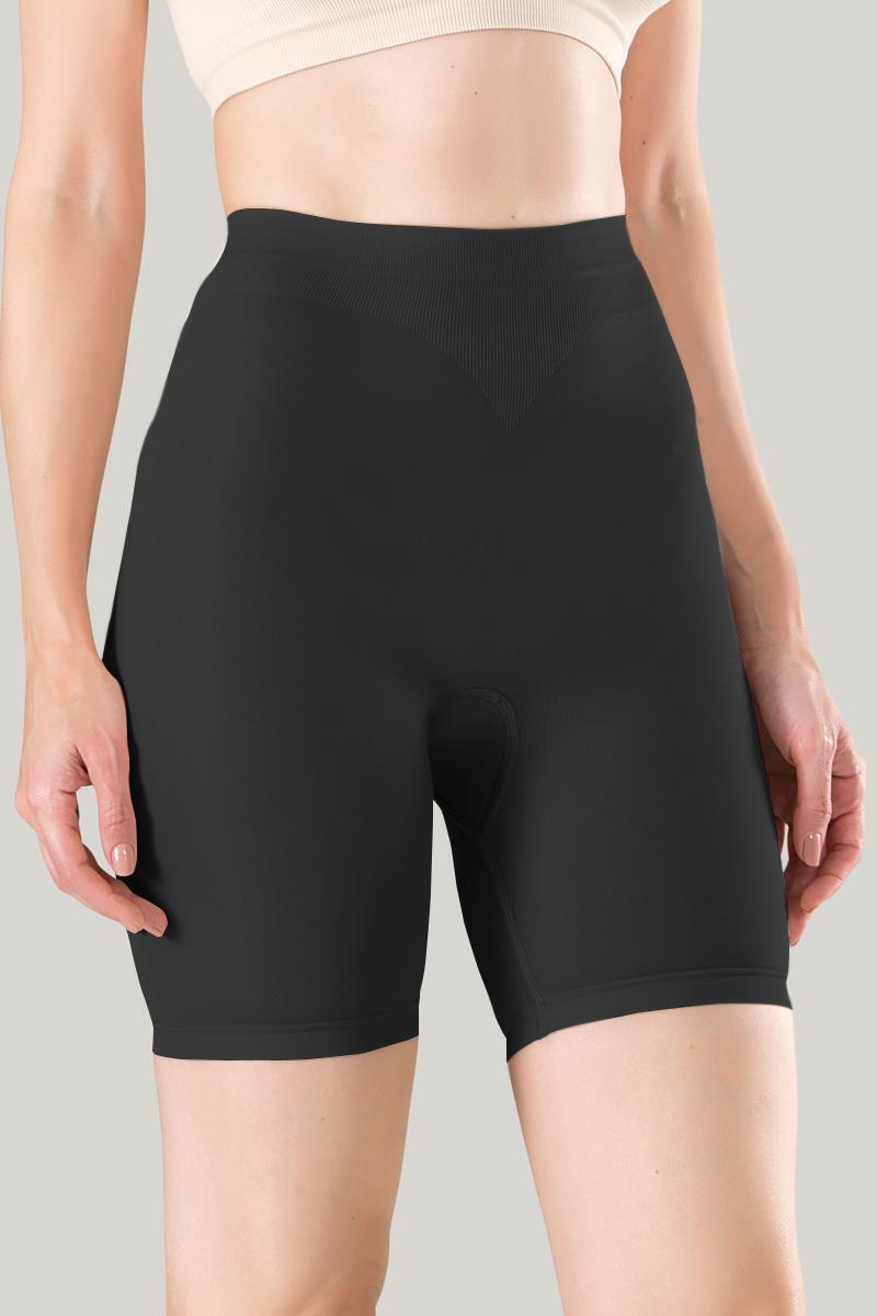 Uzun Paçalı Siyah Şort